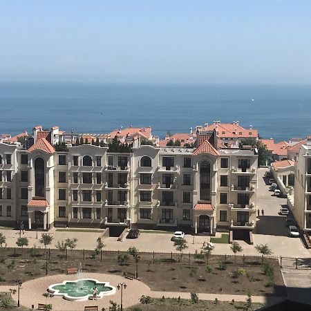 Bright Apartment In Arkadia Odesa Exterior foto