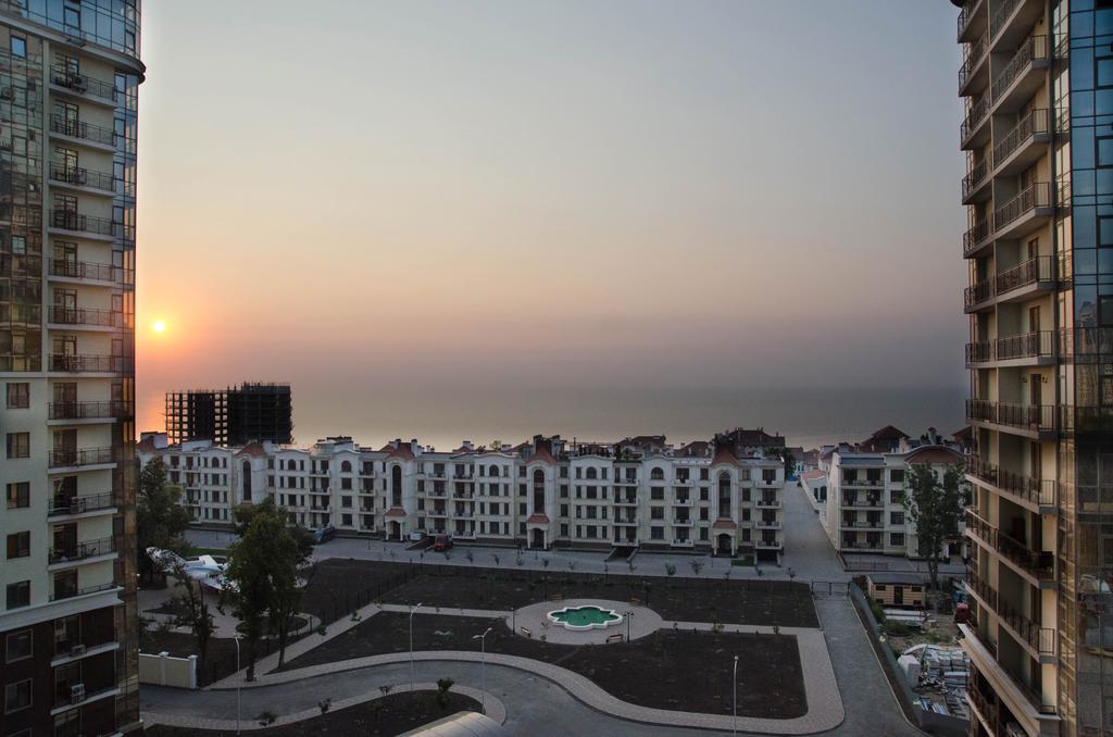 Bright Apartment In Arkadia Odesa Exterior foto